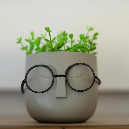 Spyros Perigiali Lejlighed *